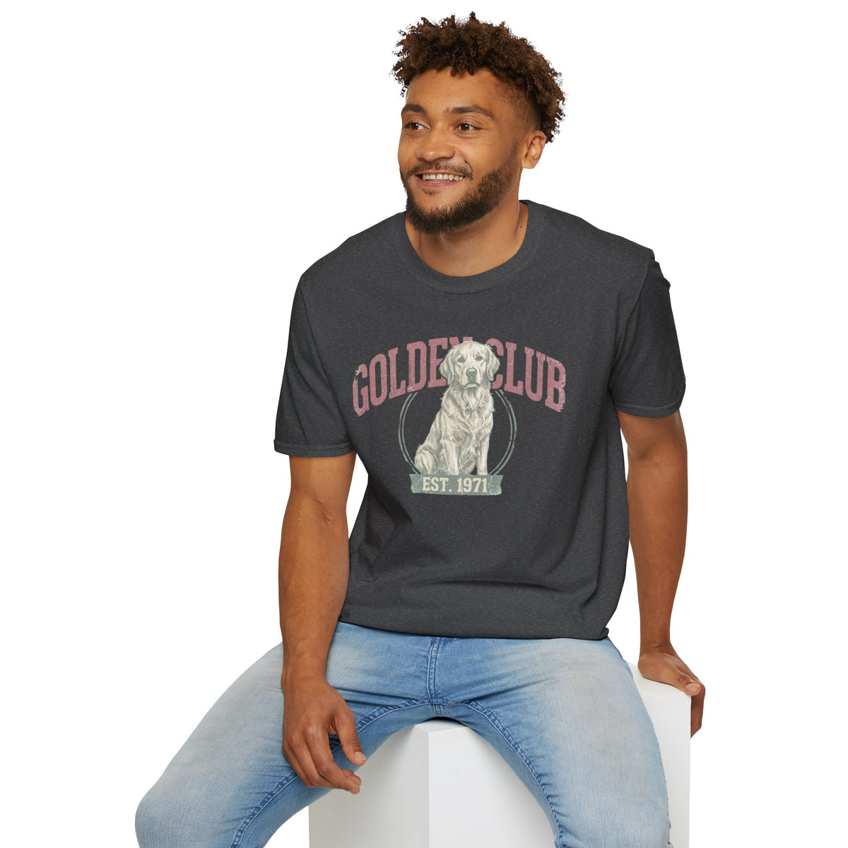 Golden Club T‑Shirt — Vintage Labrador Graphic Tee (Est. 1971)
