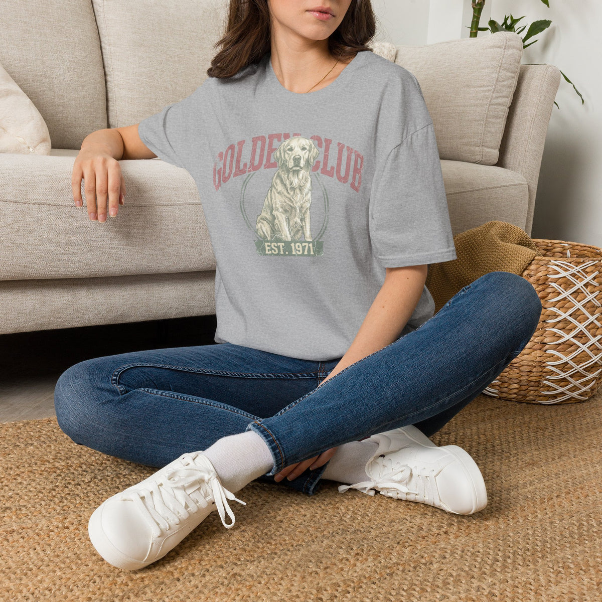 Golden Club T‑Shirt — Vintage Labrador Graphic Tee (Est. 1971)