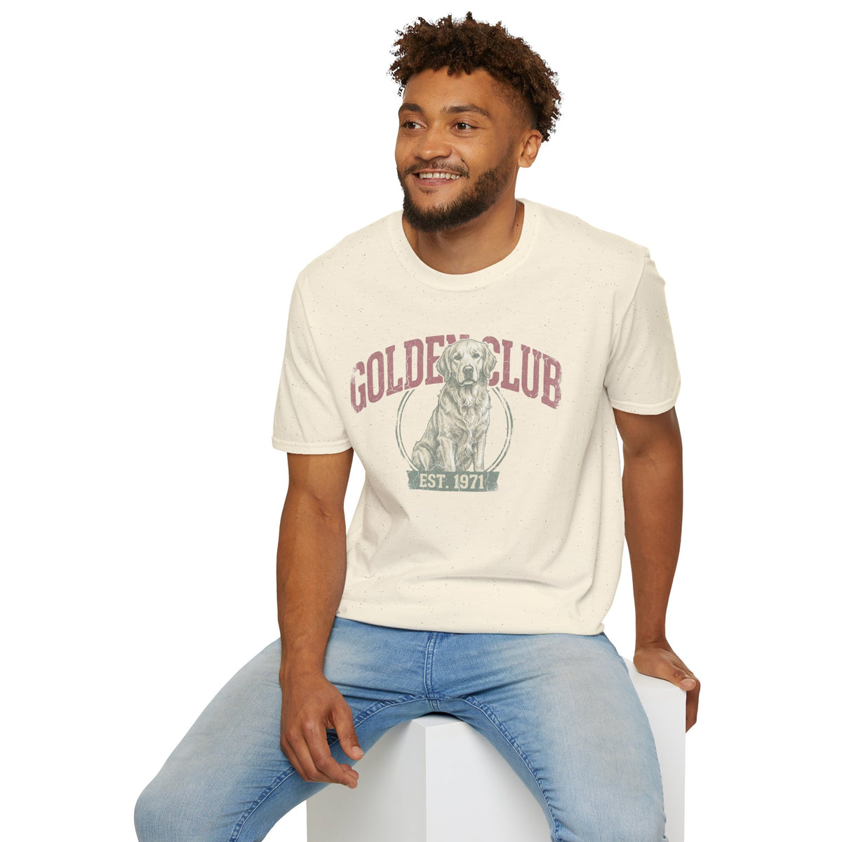 Golden Club T‑Shirt — Vintage Labrador Graphic Tee (Est. 1971)